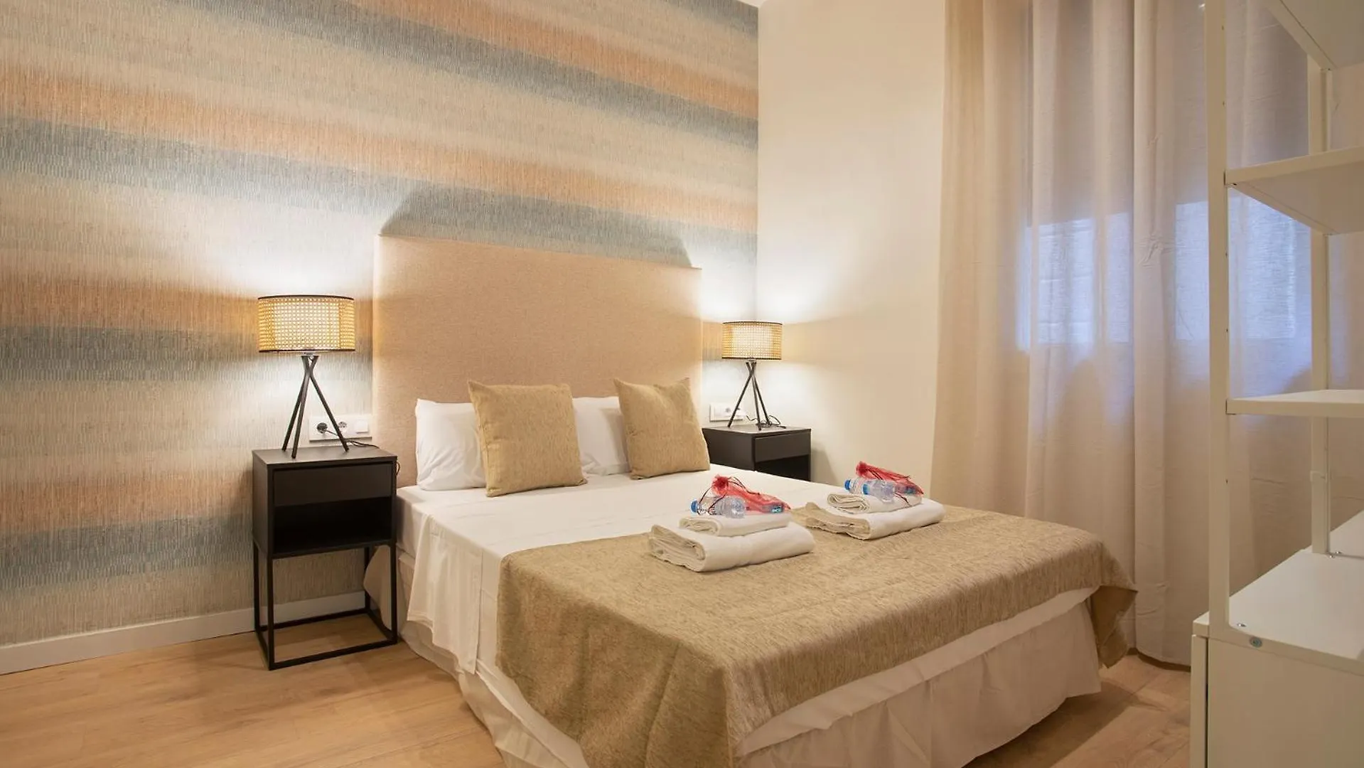 Alcam Colon Apartment Barcelona